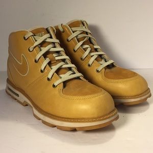 Nike Hiking Trail Wheat Work Boots Men's Size 11